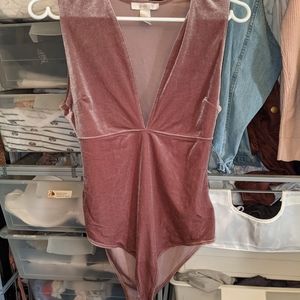 Pink velvet bodysuit F21